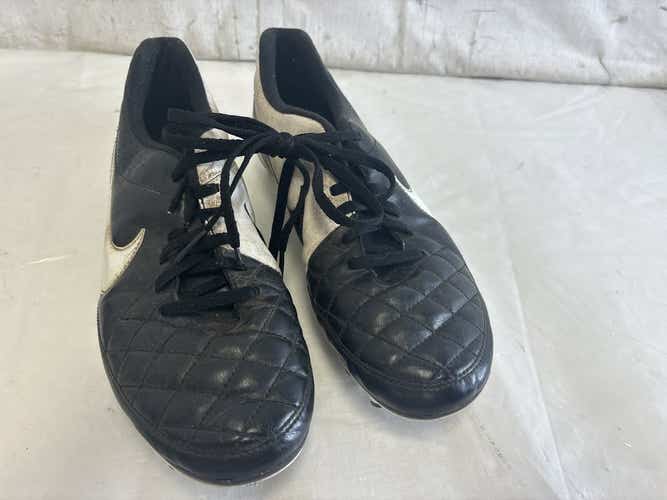 Used Nike Tiempo Rio Ii 631287-010 Size Mens 8 Soccer Cleats