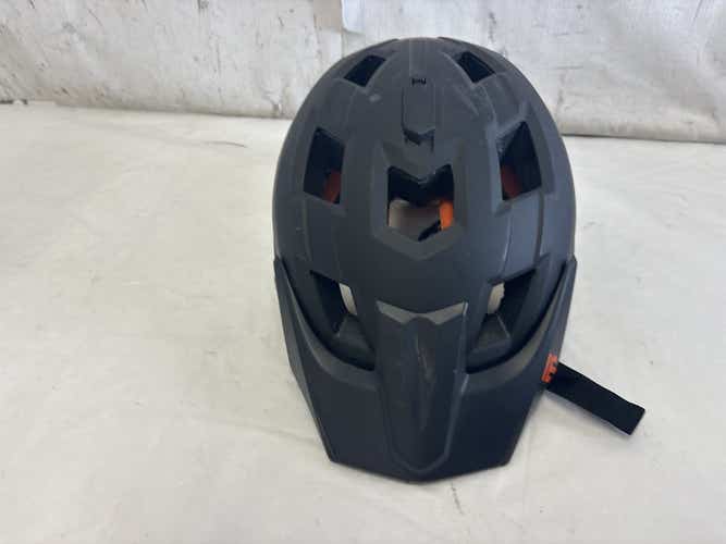 Used Mongoose Cm303 Bicycle Helmet