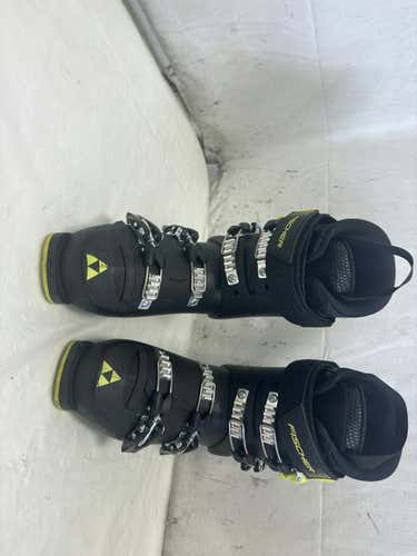Used Fischer Rc4 60 245 Mp - M06.5 - W07.5 Boys' Downhill Ski Boots
