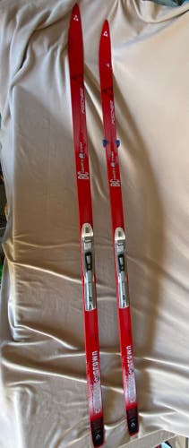 Used Unisex Fischer BC Country Crown Cross Country Skis With Bindings