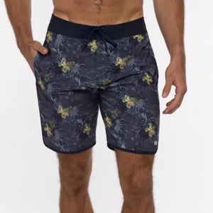 NWT Travis Mathew board short (36)