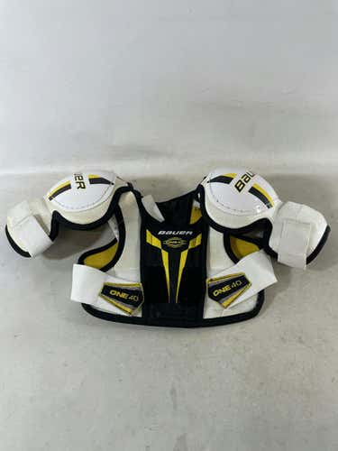 Used Bauer One40 Shoulder Pads Youth Small