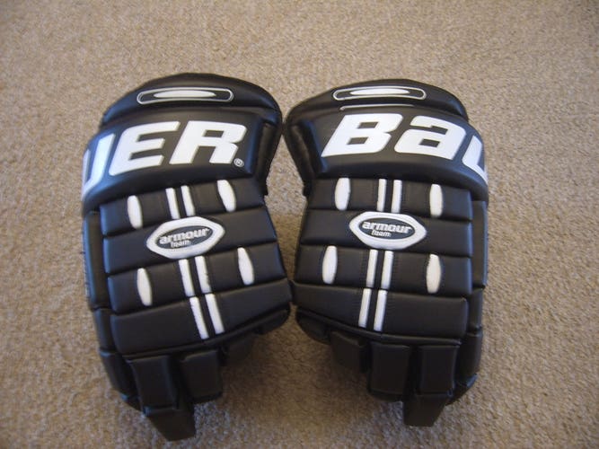 Hockey Gloves-Excellent Condition Vintage Bauer Supreme 2000 Senior Hockey Gloves 14"