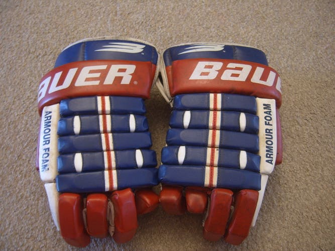 Hockey Gloves-Excellent Condition Vintage Bauer Armour Foam 5-Roll Hockey Gloves 15"