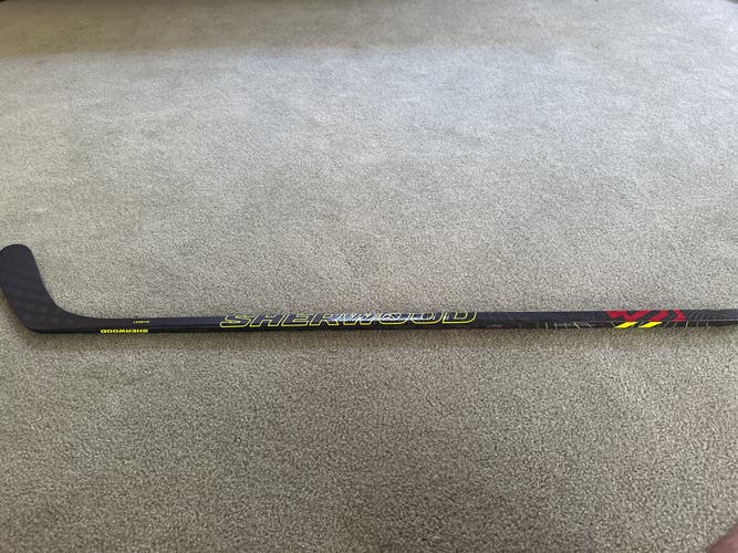 Sher-Wood Rekker Legend Pro Hockey Stick P28