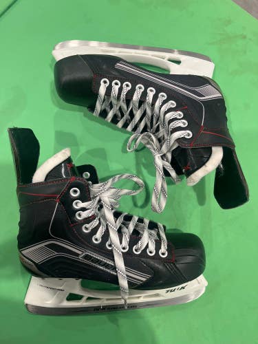 Used Senior Bauer Vapor X400 Hockey Skates Regular Width Size 6.5