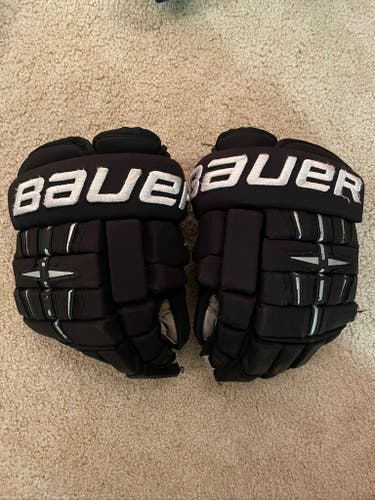 Used Bauer 4 Roll Gloves 14"
