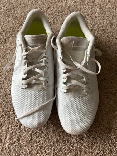 White Used Adult Size 8.0 (Women's 9.0) Women's Nike