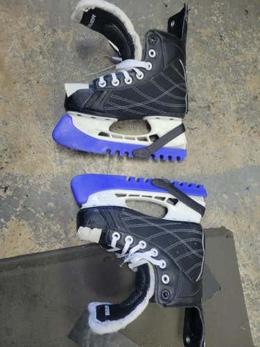 Used Bauer Nexus 200 Youth 12.0 Ice Hockey Skates