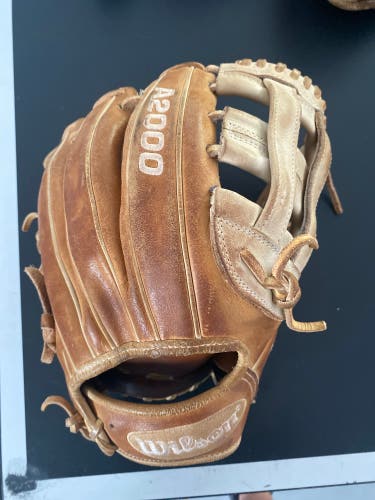 Used 2022 Infield 11.5" A2000 Baseball Glove