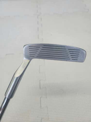 Used Ez Roll Chipping Iron Mallet Putters