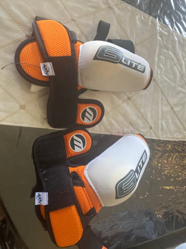 Used Youth Winnwell  Elbow Pads