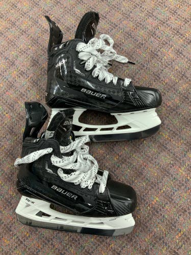 Mach Skates Size 4.5 fit 2 Used One Time