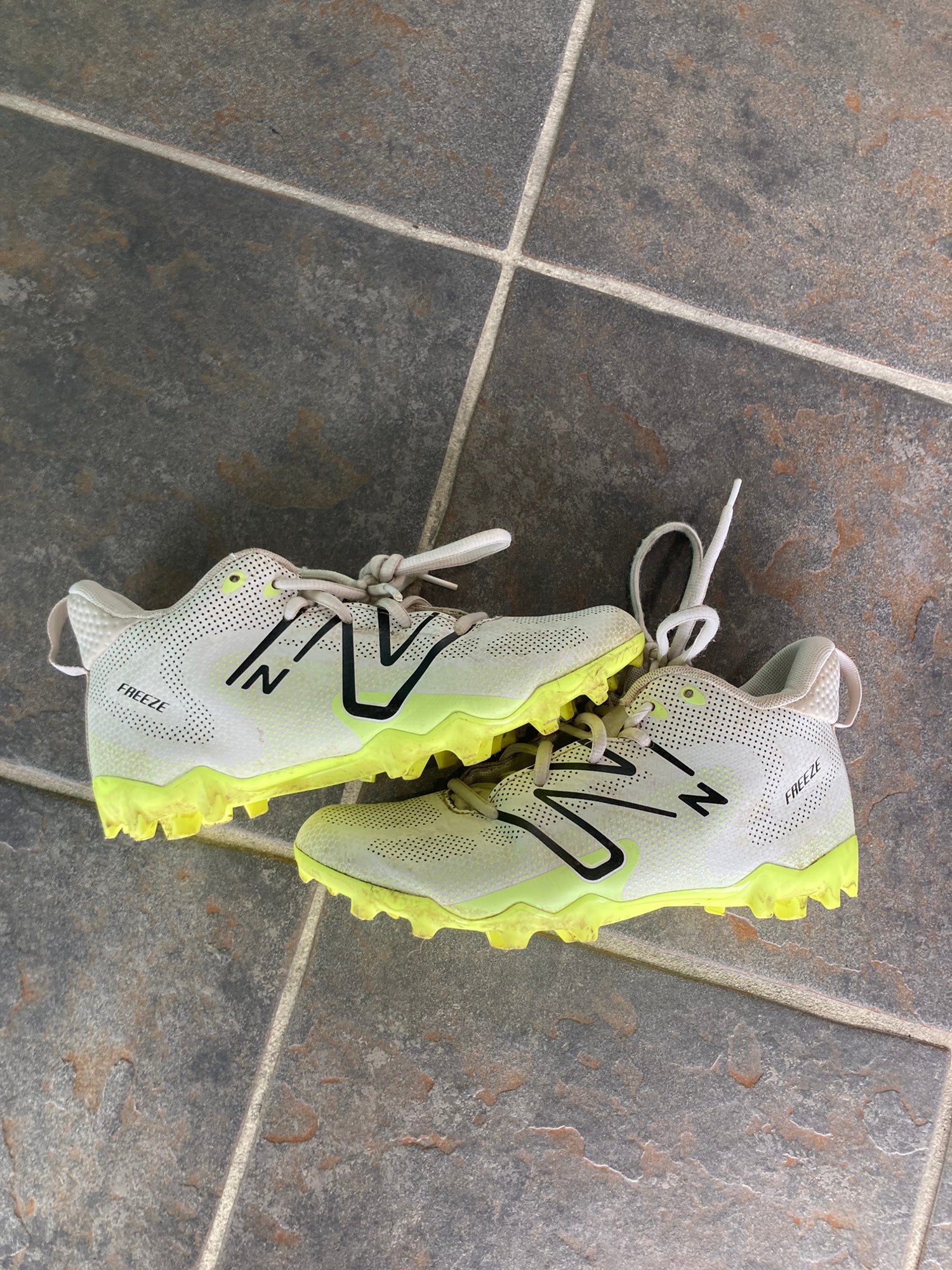 new balance lacrosse cleats youth