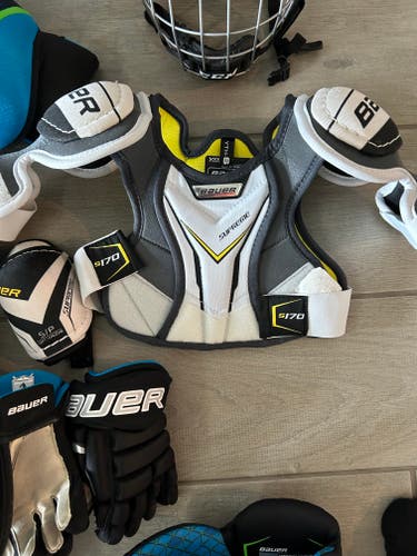 Used CCM Bauer Lot size small/medium