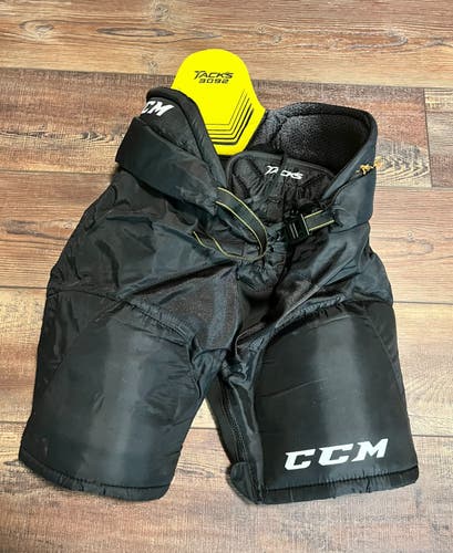 Used Junior Medium CCM Tacks 3092 Hockey Pants