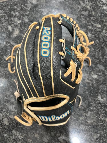 Used 2022 Infield 11.5" A2000 DP15SC Baseball Glove