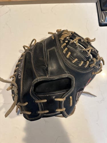 Wilson a2000 catchers mitt