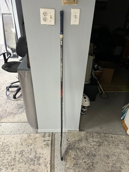 Used Intermediate CCM Right Handed P28  JetSpeed Pro2 Hockey Stick