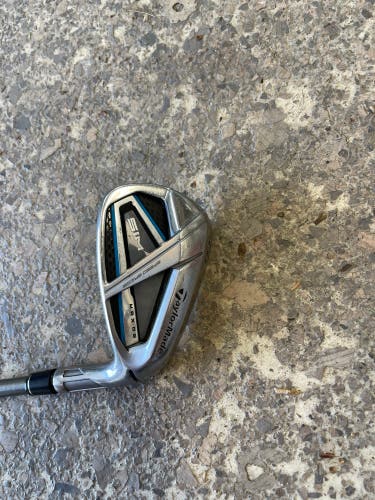 Used Men's 8 Iron Right Handed Graphite/Steel Shaft Sim2 Max OS