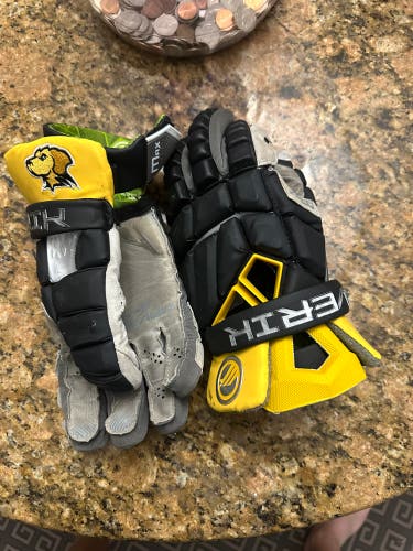 UMBC lacrosse gloves
