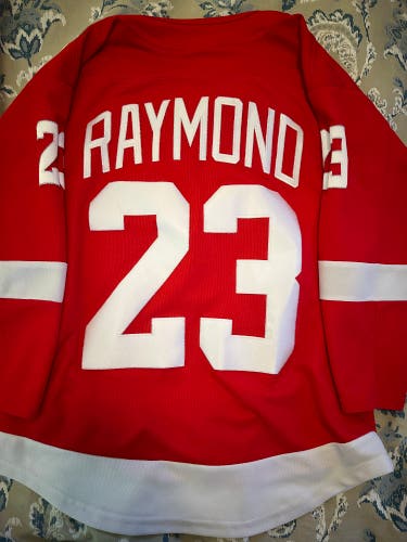 Red wings jersey
