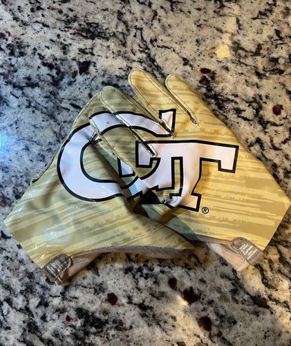 Georgia tech college issue football gloves