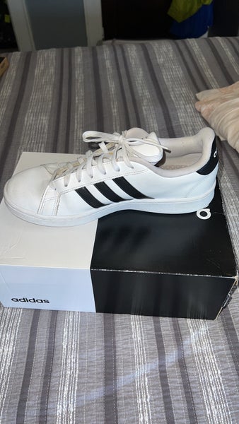 Adidas grand court sneakers