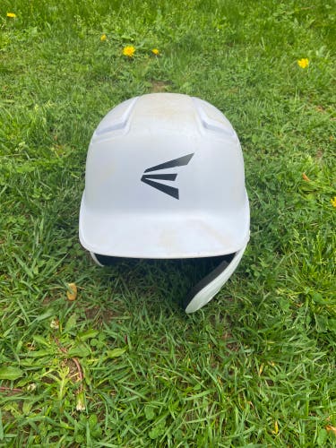 Used Medium/Large Easton Z5 2.0 Batting Helmet