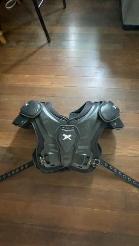 Used Youth Xenith Velocity 2 Shoulder Pads