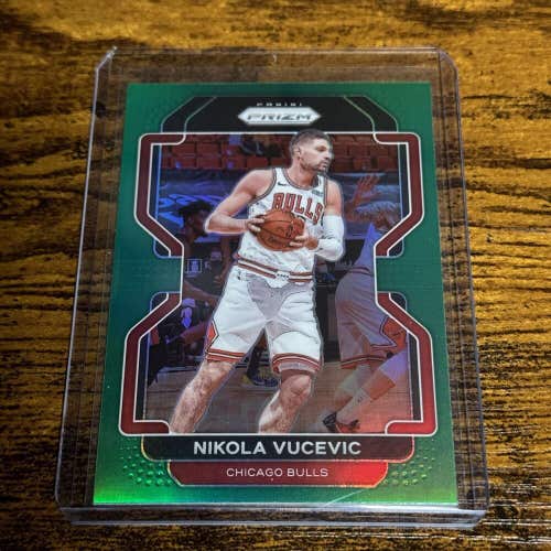 Nikola Vucevic Chicago Bulls 2021-22 NBA Basketball Green Prizm Base Card #100