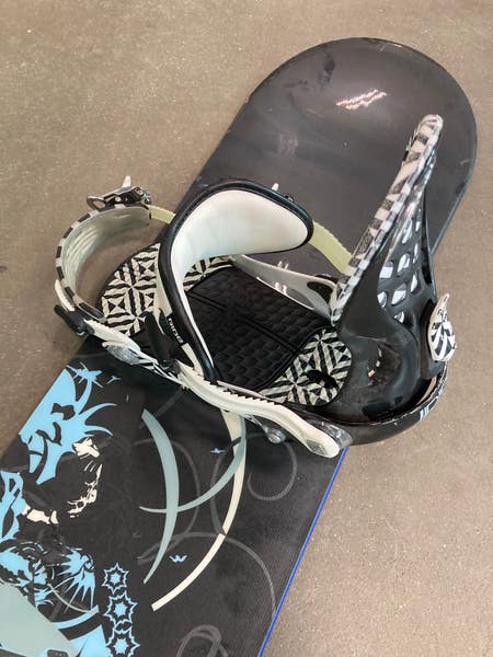 Used Women's K2 Skyla 147 Snowboard All Mountain With Ride DVA