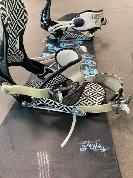 Used Women's K2 Skyla 147 Snowboard All Mountain With Ride DVA