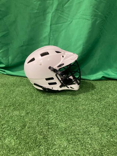 White Used Adult Goalie Cascade CLH2 Helmet
