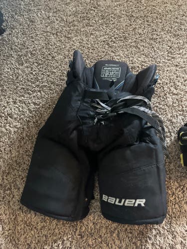 Used Junior Bauer  Nexus Hockey Pants