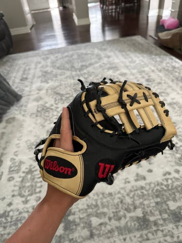 Wilson A2000 first base mitt