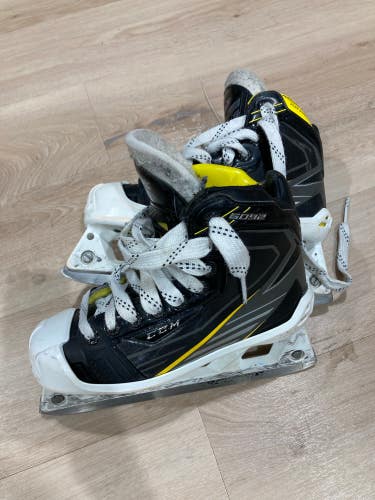 Used Junior CCM Tacks 6092 Hockey Goalie Skates Regular Width Size 2.5