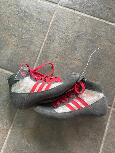 Used  Kids 3.5 Adidas HVC 2 Grey/Red Wrestling Shoes