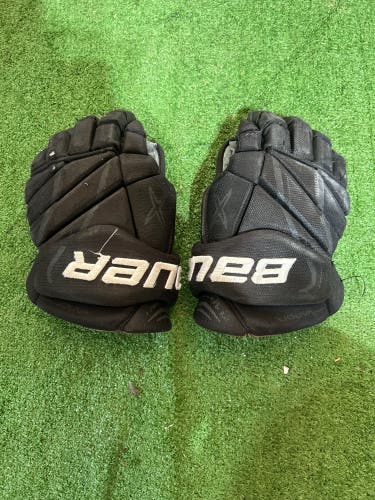 Used  Bauer 13"  Vapor X900 Lite Gloves