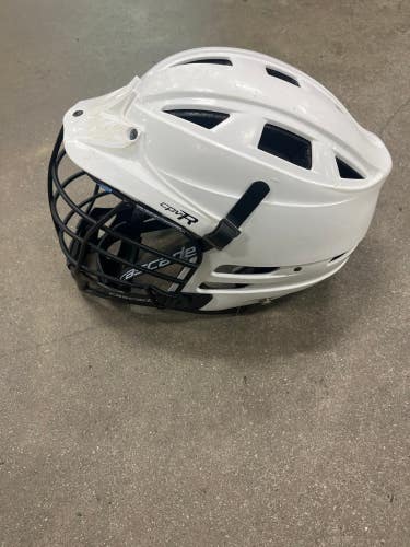 White Used Youth Cascade CPV-R Helmet Small/Medium