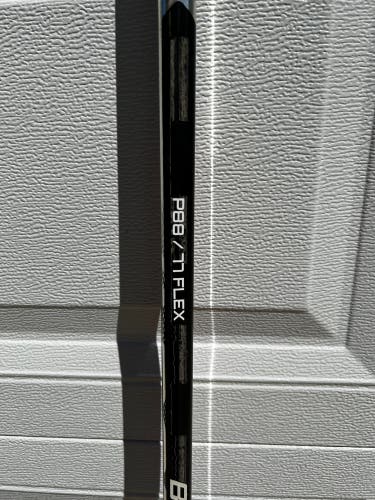 Used Left Hand Senior Bauer Vapor Hyperlite P88 Hockey Stick