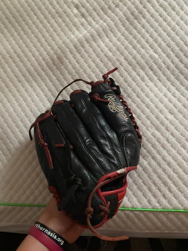 Used Right Hand Throw 11.75" RCS Baseball Glove