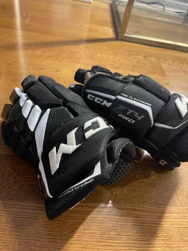 CCM FT4 Pro Black/White Hockey Gloves Size 13”