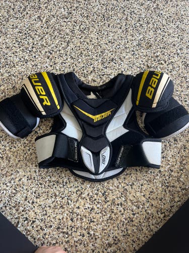 Used Small Bauer Supreme 150 Shoulder Pads