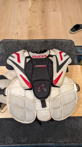 Used Large/Extra Large Vaughn Vision 9200 Goalie Chest Protector FREE US SHIPPING