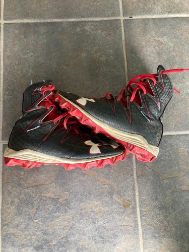Used Youth Size 5 Under Armour Highlight High Top Cleats Molded Cleats Red/Black
