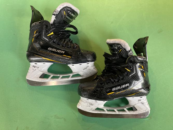 Used Junior Bauer Supreme M5 Pro Hockey Skates Size 2.0