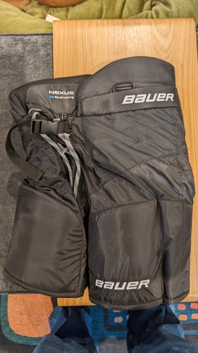 Used Junior Large Bauer Nexus elevate Hockey Pants (Free US Shipping)