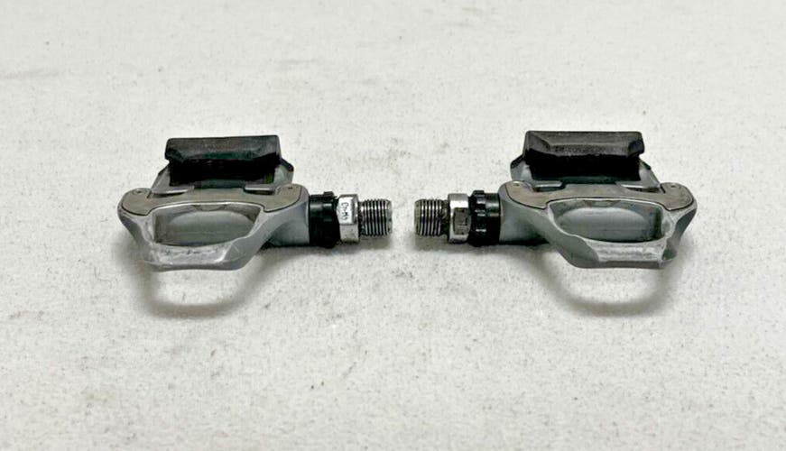 Shimano Ultegra PD-6700 Gray Aluminum Clipless Road Bike Pedals 9/16" Spindle