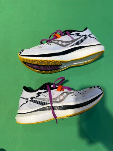 Women's 8.0 Saucony Endorphin Running Shoes